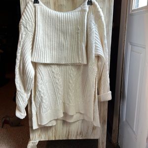Banana Republic Size Small Cowl Neck Sweater